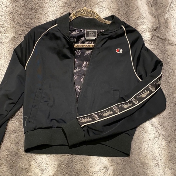 Champion Vintage Jacket - Picture 1 of 3